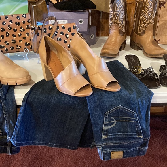 October 2024 ABBA Listings (ABBA) - Picture 9 of 16